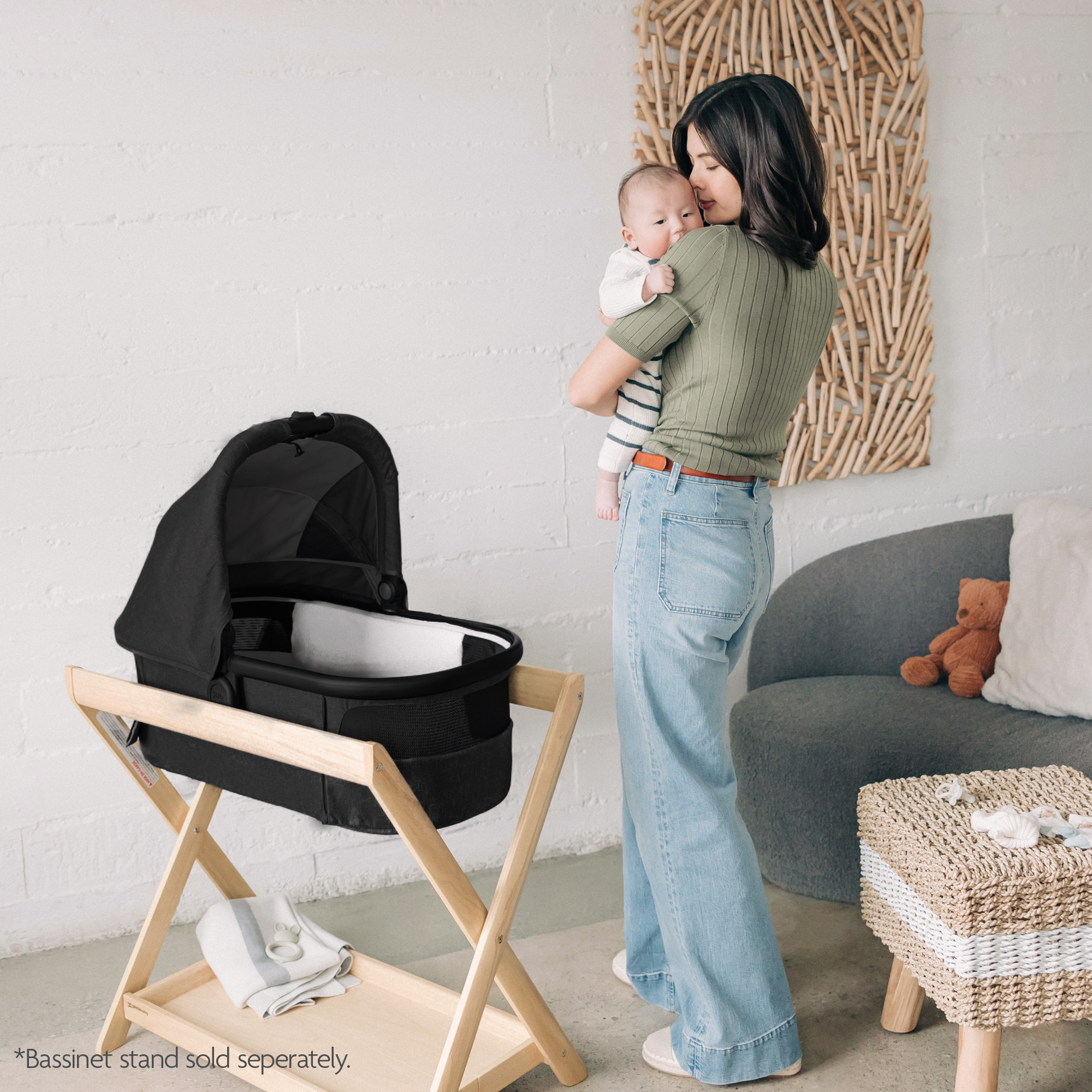 UPPAbaby Bassinet V3 Jake Charcoal Carbon Frame